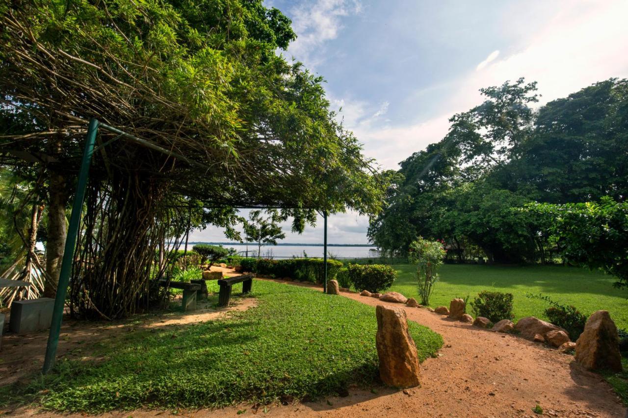 Miridiya Lake Resort Anuradhapura Eksteriør billede