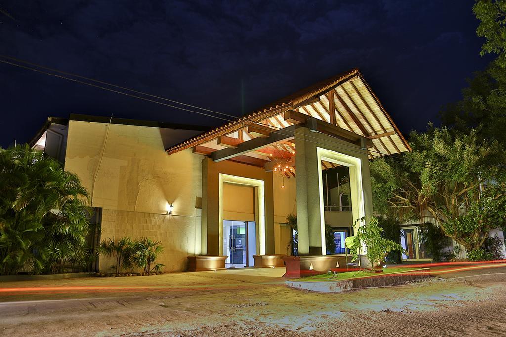 Miridiya Lake Resort Anuradhapura Eksteriør billede